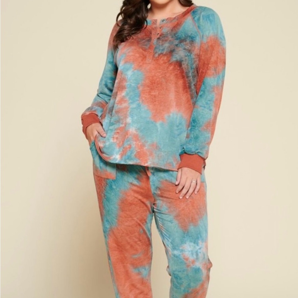 Oddy Tie-Dye Knit Lounge Set